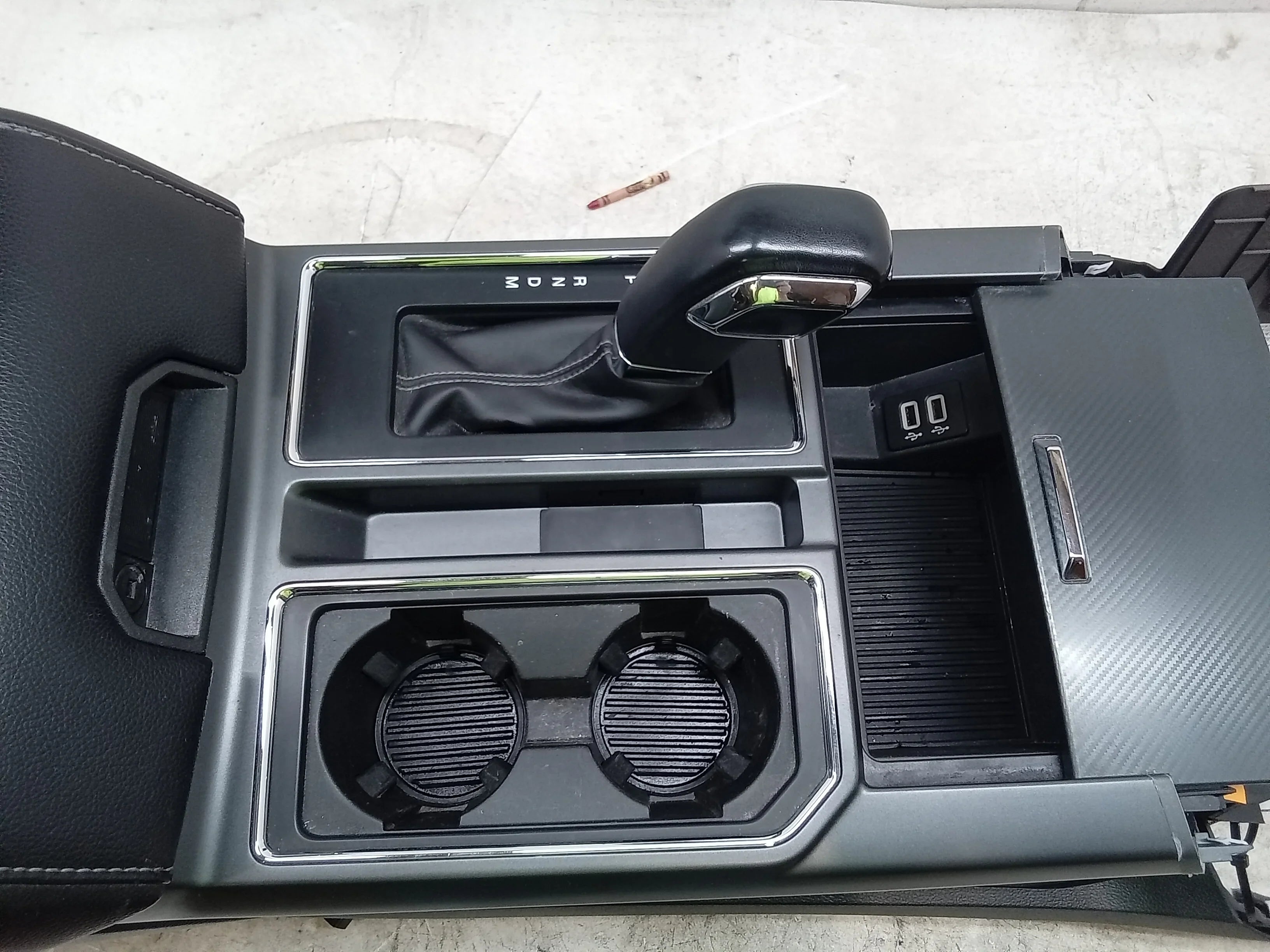 Pre-Owned 19 Ford F150 Floor Center Console W/ Sizehifter USizeB 100 Plug OEM (Good)
