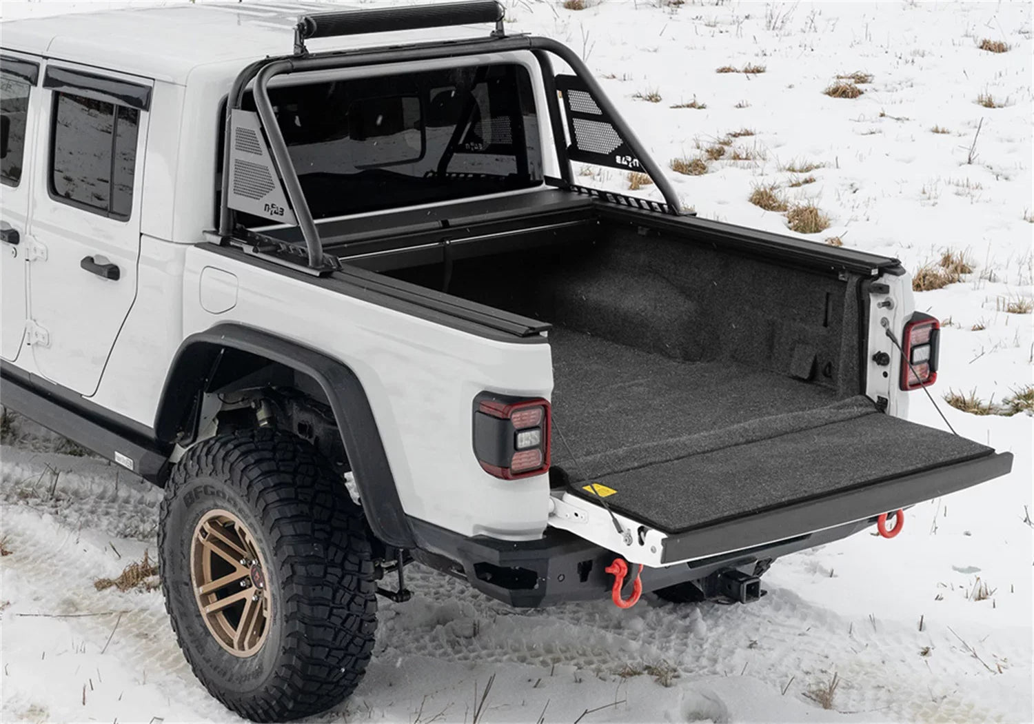 BedRug by RealTruck Brj20sbk BedRug by RealTruck Complete Truck Bed Liner Compatible with 20 22 Gladiator Compatible with select: 2020-2023 Jeep Gladiator