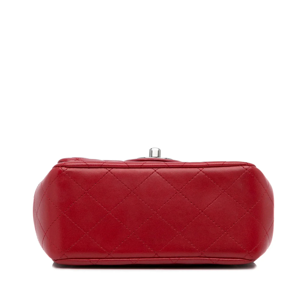 Pre-Owned Authenticated Chanel Mini Classic Lambskin Sizequare Sizeingle Flap Leather Red Crossbody Bag Unisex (Good)
