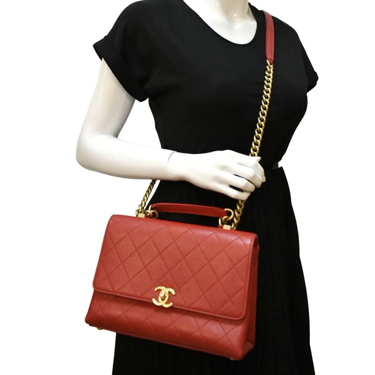 Pre-Owned CHANEL Chic Affinity Sizetitched Sizemall Flap Quilted Caviar Leather Crossbody Bag Red