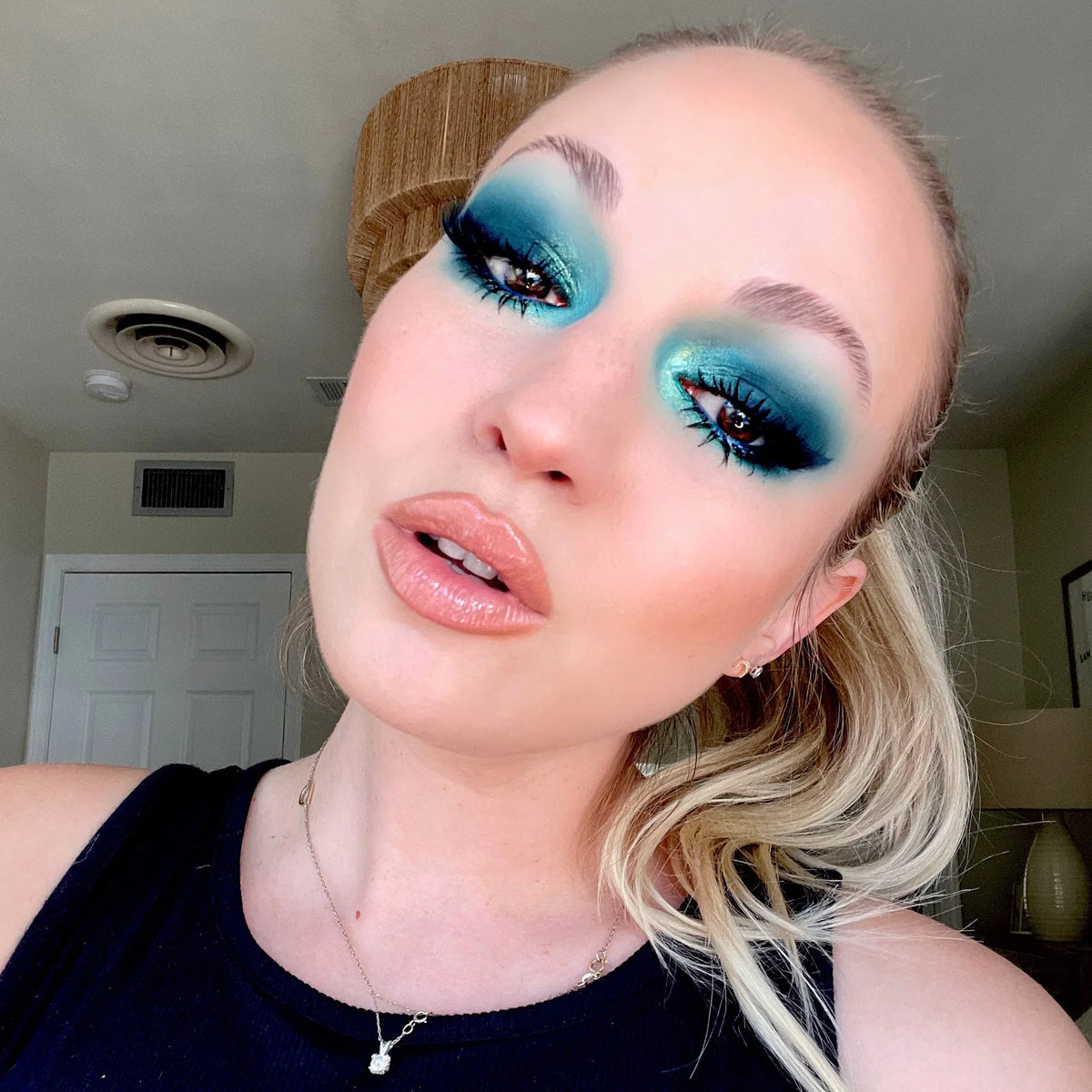Melt Cosmetics Mini Bad Sizeide Zodiac Eyeshadow Palette Water Cancer Sizecorpio Pisces