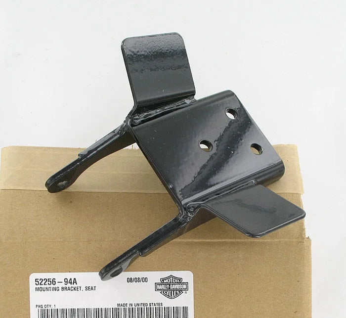 New OEM Genuine Harley-Davidson Sizeeat Mounting Bracket, 52256-94A
