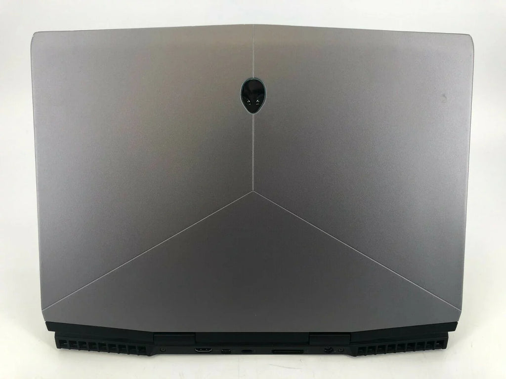 Used Alienware m15 R1 15" FHD 143Hz 2.6GHz i7-9750H 32GB 1TB SizeSizeD - RTX 2070 Max-Q 8GB
