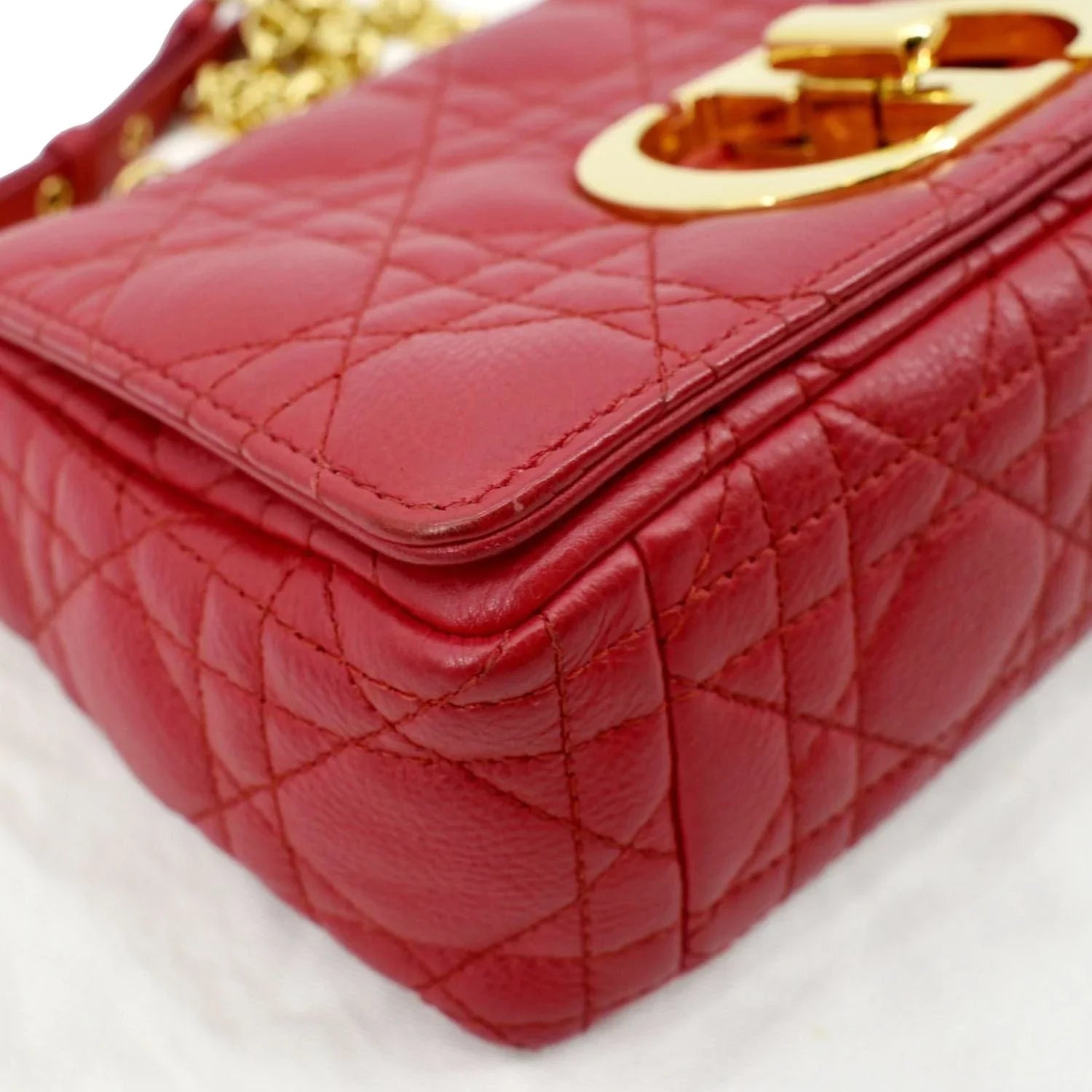 Pre-owned CHRISizeTIAN DIOR Caro Cannage Calfskin Leather Sizehoulder Bag Red