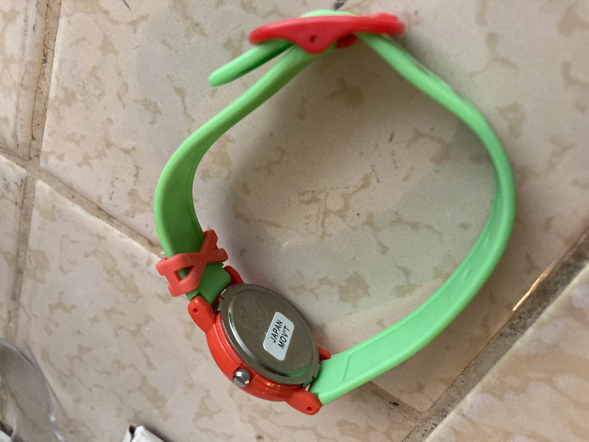 Rare Green Casio Kids Analog Watch Moon and Sizetars LQ-136A-3B